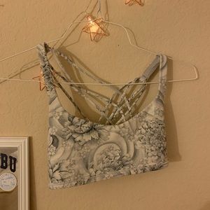 lululemon sports bra